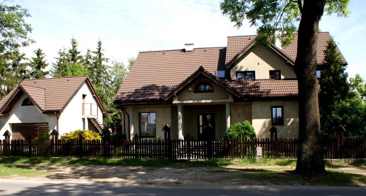 Piernikowy Dworek Lubicz Exterior photo